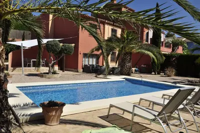 Image de Agréable villa familiale 8 personnes avec piscine privée, Wi-Fi, climatisation