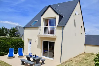 Image de Plage 100 mètres, charges comprises, électricité chauffage eau, ParkingJardin Privé