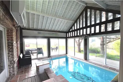 Image de Villa et sa Dépendance avec Piscine Privée, Sauna, salles de jeux Sans Vis A Vis