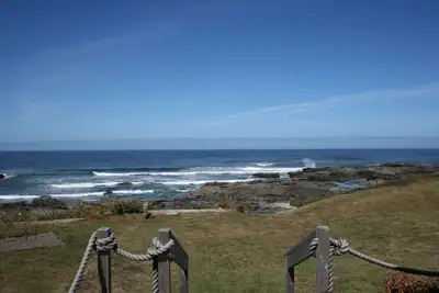 Image de Oceanfront Splendor at Yachats Sunset, Front Row to Ocean and Tidepools