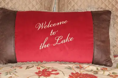 Image de RÉSERVATION De Cottage 5 ÉTOILES De Big Sebago Lake 2019 - Voir La Revue De L'Histoire