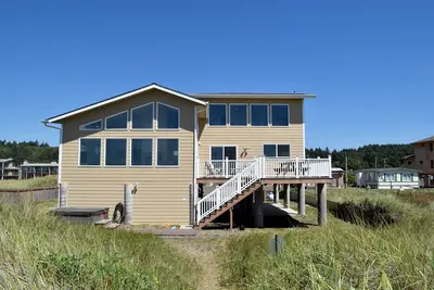 Image de Maison de luxe de 4 chambres en bord de mer construite en 2013 avec bain Ă remous