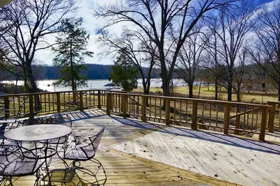Image de Kentucky Lake 3 chambres, 2 salles de bain maison privée avec quai privé et location de ponton.