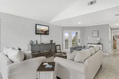 Image de \"Geaux Coastal\" Holiday Isle Condo 2b / 2b avec utilisation de bateau