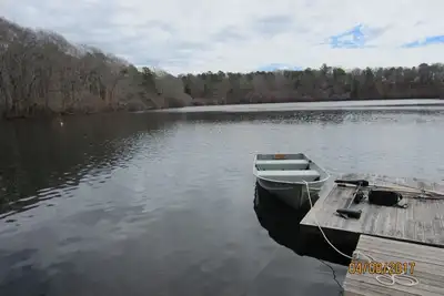 Un coin de paradis sur un étang près du centre-ville de Falmouth, Beaches, Mashpee Commons