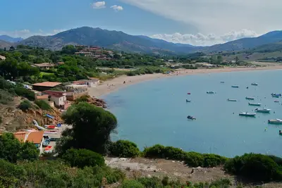 Appartement au Golfe de Lava, très belle vue mer et à 50 mètres de la plage.