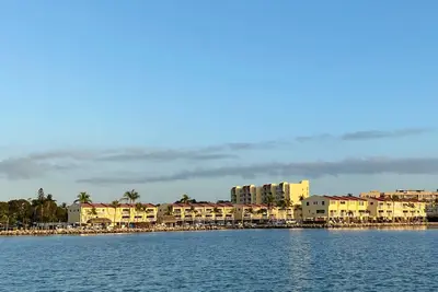 Image de Bayside Condo Pool, Marina et Tennis