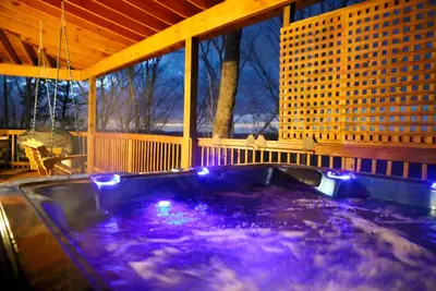 Image de La cabine confortable Bearz (tarifs d'hiver! ! )