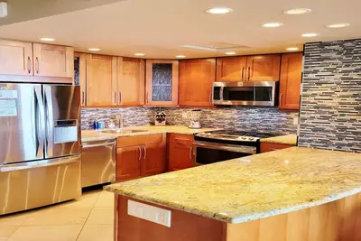 Image de Hou La La! Posh Remodel-10ème Fl. 1 Br- 4 lits-Pano Ocean Views-365 Sunsets- Sleeps 6!