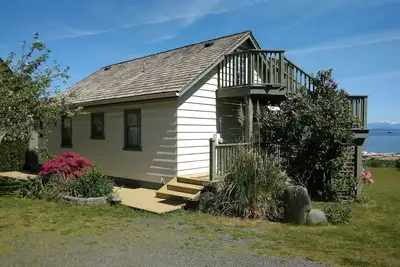 Image de Cottage bord de mer, 2 chambres, bain à remous, foyer au gaz, terrasse meublée, privé