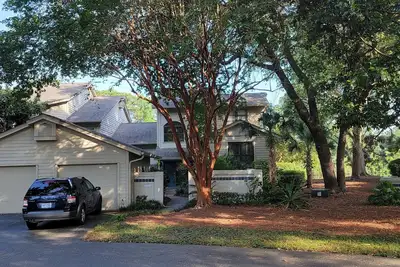 Image de 3 Br 3. 5 Bath Lakefront Villa Vélos gratuits WiFi, Tennis