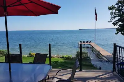 Image de Waterfront Tmberframe exposition sud-hiver. Lac Simcoe.