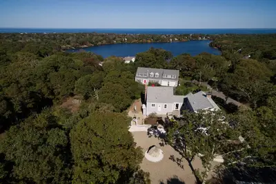 Image de Scargo Vista ~ Deeded Droits de plage, Historic Dennis, Central A / C A ne pas manquer