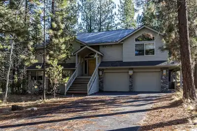 Image de 4 lits 4 salles de bain 3 maîtres, 10 passes pour requins inclus avec location