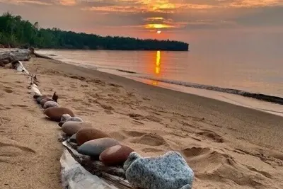 Image de Logement dans la baie de glace et de mer du lac Supérieur Près des îles Apôtres et Bayfield