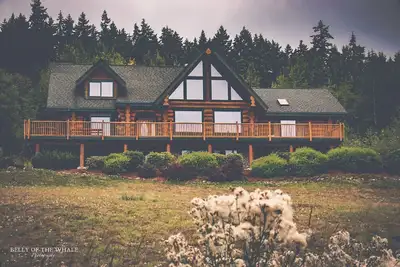Image de Huge Log Lodge - Là où les montagnes rencontrent la mer