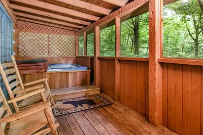 Image de Temps Loin ~ 5 1/2 miles de la rue principale, Pigeon Forge Tn