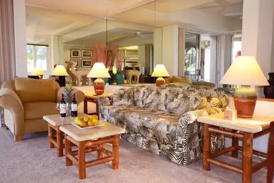 Image de Palms at Wailea 901 - Unité spacieuse luxueusement décorée avec une grande véranda privée