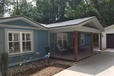 Image de Retraite au bord du lac Keowee! Nous l'appelons The Hideaway!