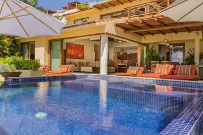 Image de Villa de luxe en bord de mer à Punta Esmeralda avec une vue magnifique!