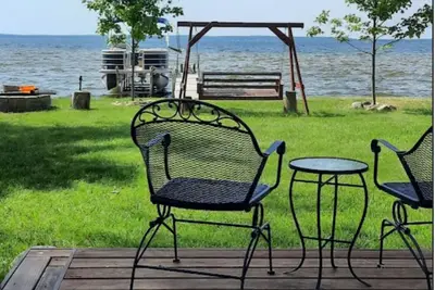 Image de Charmeur au bord du lac! ! !