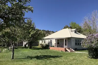 Image de Pays charmeur, 90 ans, Great Reveiws, beaucoup d'intimité, 3/4 acres