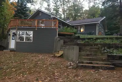 Image de Retraite sauvage éloignée avec petit lac très privé