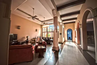 Image de Belle calme Historic Home W Piscine privée à proximité de la plage & Plaza