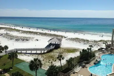 Image de Magnifique condo! Direct Beachfront. Premium évalué. # 817 Pelican Beach Resort