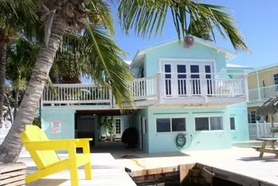 Image de Super emplacement dans un vieux village de pêcheurs de homard / crabe à proximité