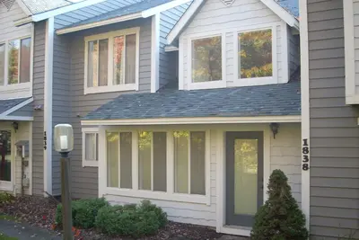 Image de 1838 Eagles Ridge Terrace- MountainTop, 3 Br, Beautiful Th- Golf / Ski-Wifi, Cable