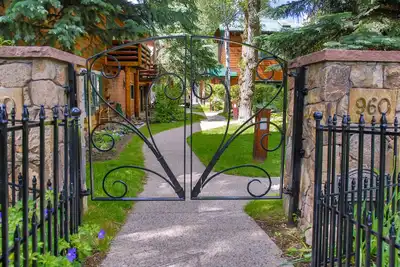 Image de Emplacement fantastique! Incroyable maison de ville Aspen Luxtury, à pied de la télécabine