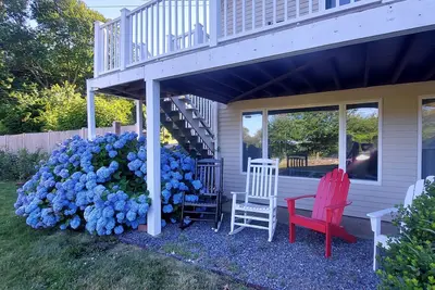 Image de Vues sur l'eau - De la rivière Narrow à la baie Narragansett, sur la route 1a