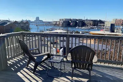 Image de Vues sur l'eau et la ville depuis la terrasse sur le toit - Maison de ville de luxe - Très bien situé!