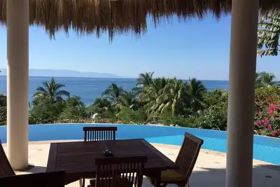 Image de Incroyable Ocean Living, piscine privée, plage privée