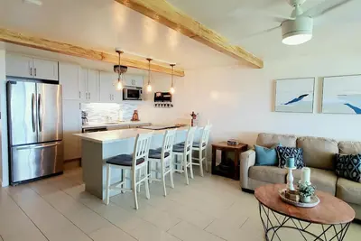 Image de Condo Oceanfront nouvellement rénové! La perfection! L'île d'Oahu, pas de volcans!