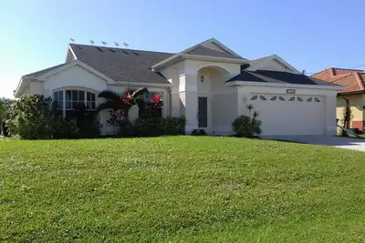 Image de \"Cozy Cottage\" Location New Home avec accès du Golfe, en Sw Cape Coral