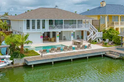 Image de L'escapade de luxe ultime avec de belles vues sur le canal et une piscine fabuleuse