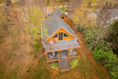 Image de Single Barrel Ridge! ! Incroyable Chalet Lake Home Right On Lake Irene