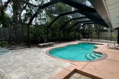 Image de 50% de remise en cas de déplacement suite à l'ouragan du 12/12 au 18/10 ~ Maison PRIVÉE Avec Piscine 3/2!