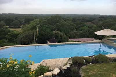 Image de Cadre de ranch tranquille, facilement accessible en voiture de nombreuses attractions de San Antonio!