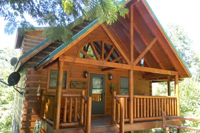 Image de Cabine de luxe située entre Pigeon Forge et Gatlinburg! ! !