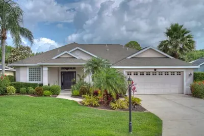 Image de Maison de luxe avec piscine privée située sur Tara Golf and Country Club