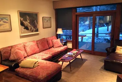 Image de Vail Townhome Remodeled! - Emplacement, emplacement, emplacement!