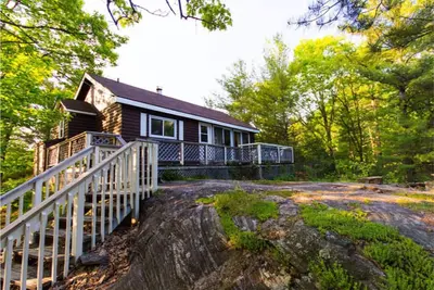 Image de Muskoka - Le lac aux colibris