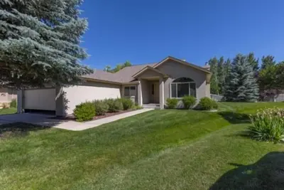 Image de Peachtree place à Dalton Ranch Golf Course Communauté. 4 chambres et 2 salles de bains, 8 couchages. Emplacement idéal à seulement 10 minutes de Durango et 20 du purgatoire Ski Resort.