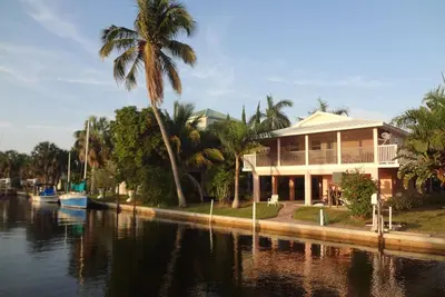 Image de Le hangar à bateaux Bokeelia, front de mer, quai de bateau, Pine Island, Floride