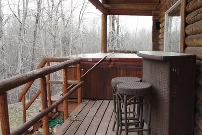 Image de La cabine de Rock Creek de Kelly. Les enfants et les chiens sont les bienvenus!