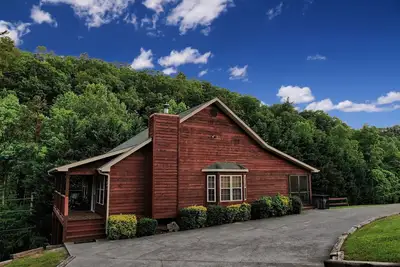 Image de ** Réductions Automne ** 4br + Bunkhouse = 5br / 3ba-Sleeps 12