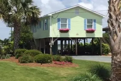 Image de Son avant Topsail Time, quai, animaux domestiques, vue magnifique, un trésor secret